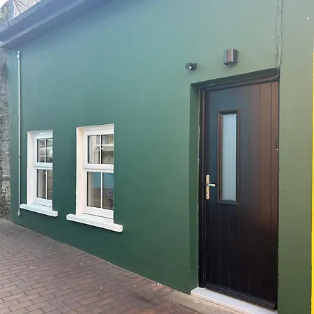 Homes No1 Newmans Mall Apartment Kinsale