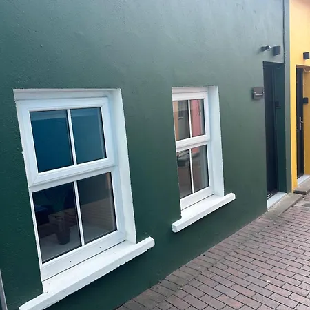 Homes No1 Newmans Mall דירה