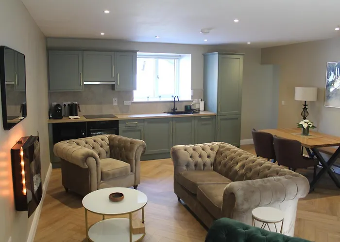 Homes No1 Newmans Mall